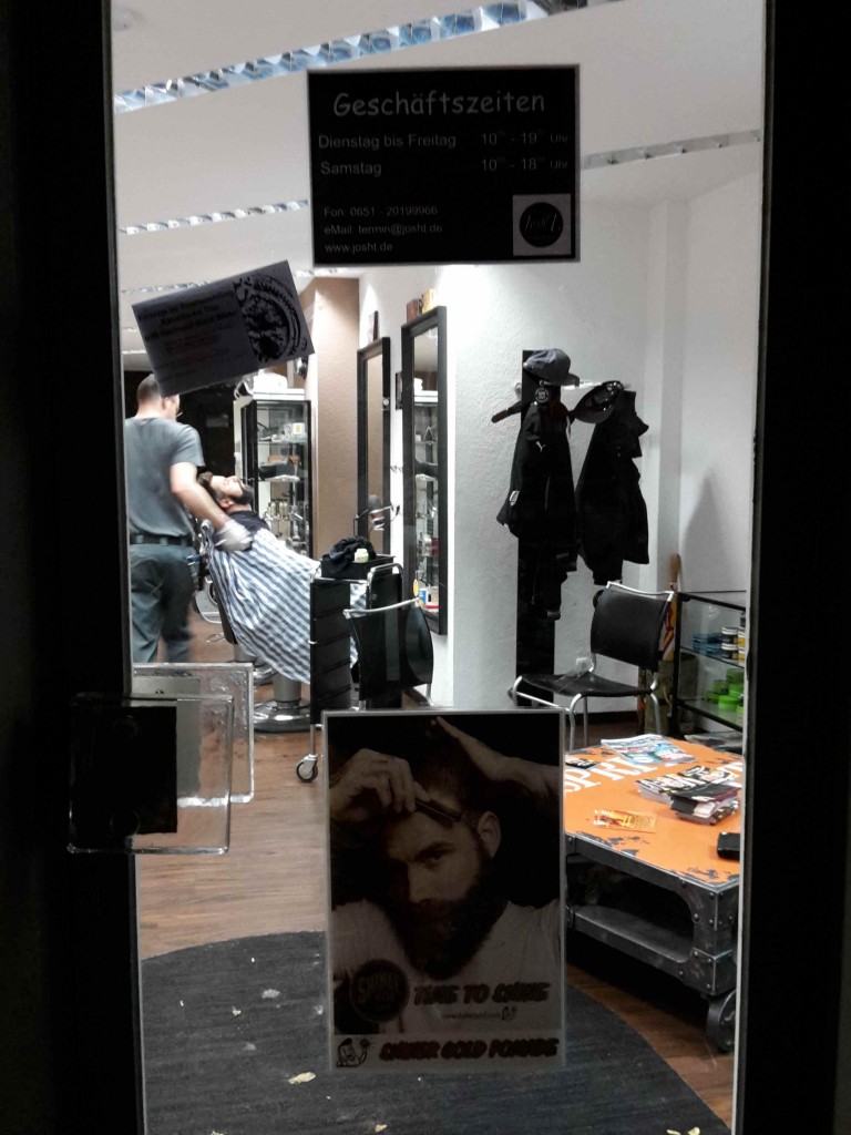Josh T Barbershop Trier innen
