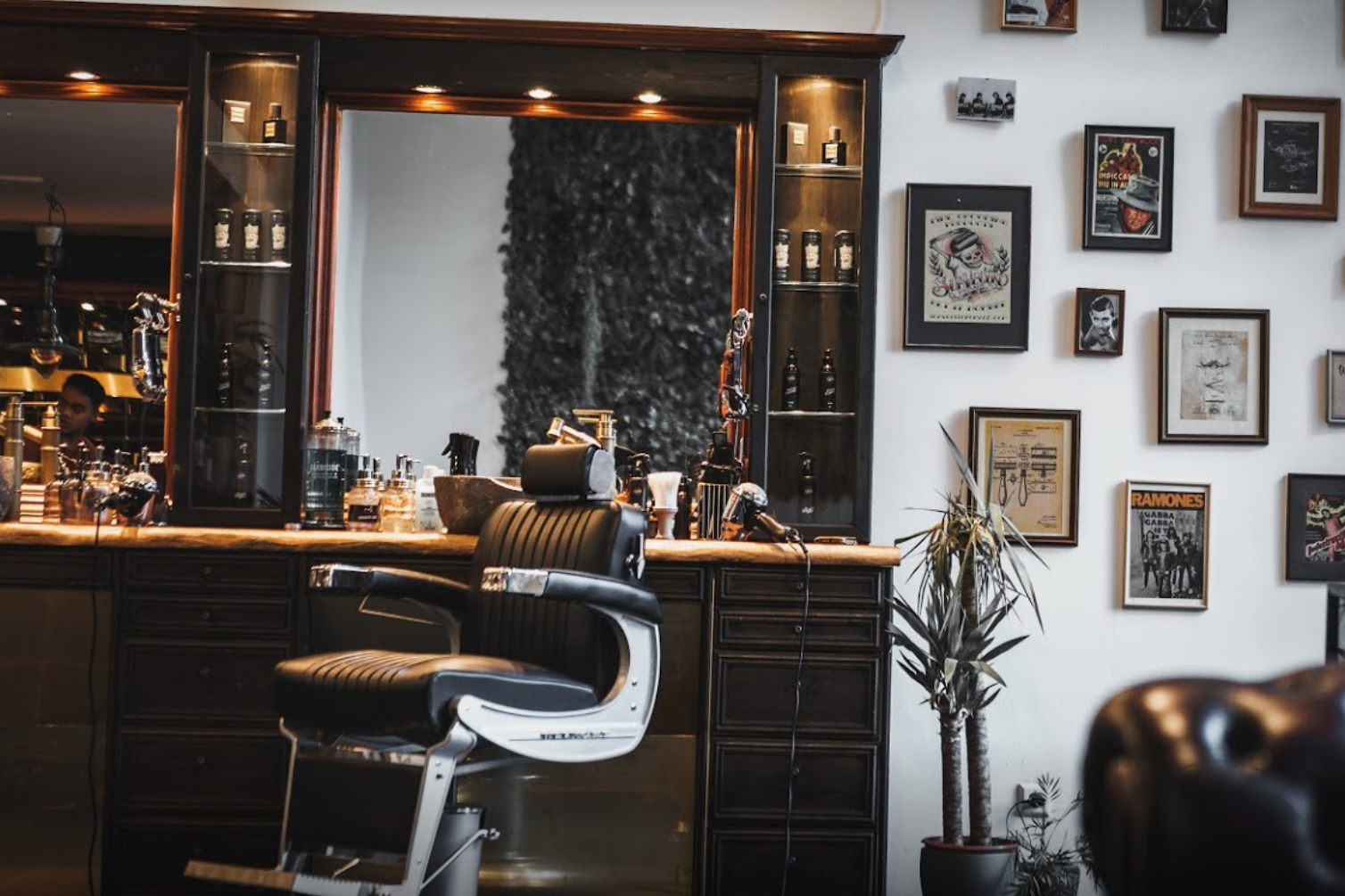 Charlemagne Aachen • Barber & Barbier